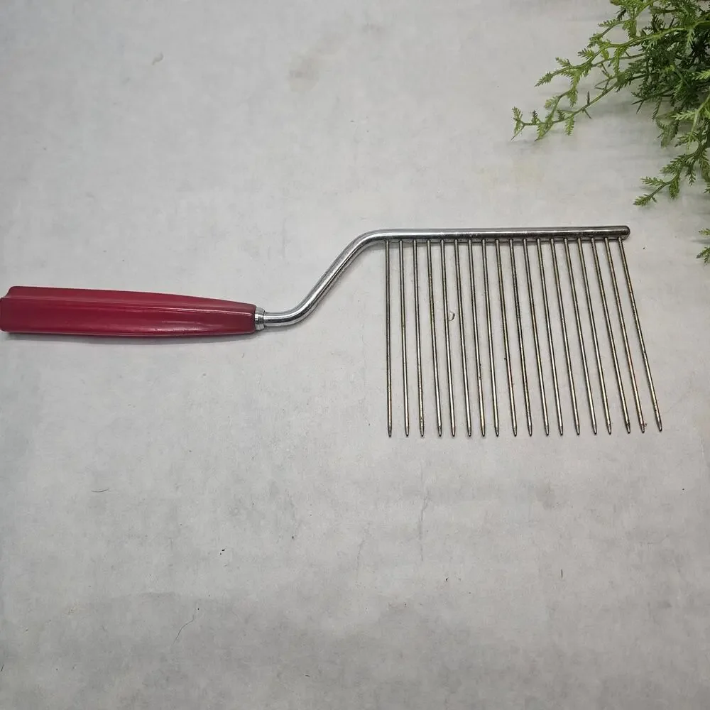 Vintage RED Bakelite Handle Angel Food Cake Cutter Slicer Breaker Afro Pick
